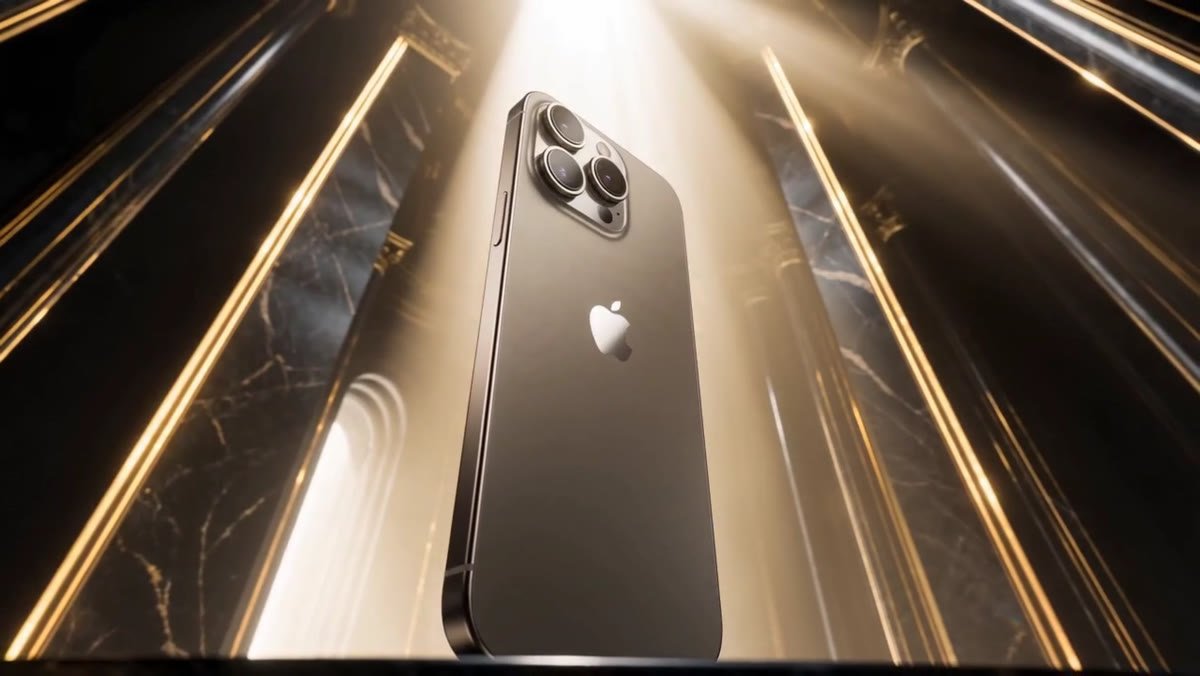 iPhone 16 Pro Max storyboard frame 04